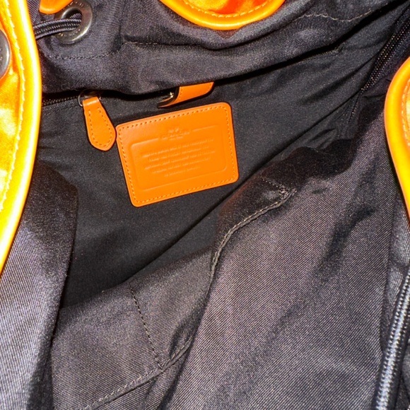 Orange coach backpack - Picture 5 of 7